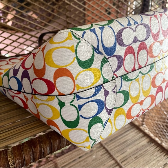 SOLD ON ANOTHER PLATFORM. Coach city tote: Pride collection - Picture 7 of 10